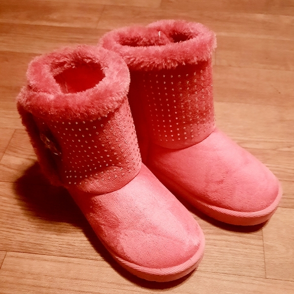 SOLD Size 11 Pink Fur Rhinestone Boots - Picture 9 of 11